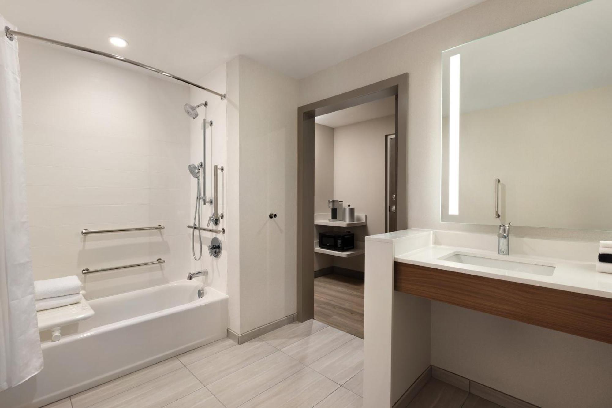 Holiday Inn Express Cape Canaveral By Ihg Bagian luar foto