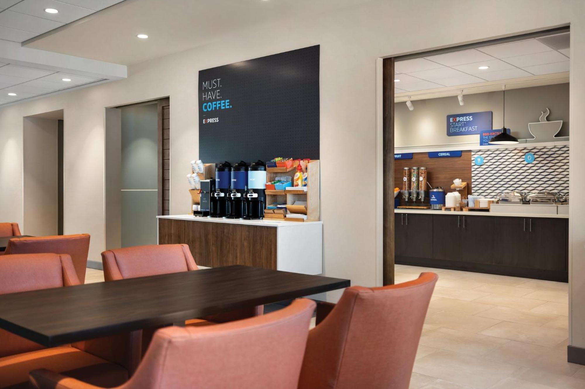 Holiday Inn Express Cape Canaveral By Ihg Bagian luar foto