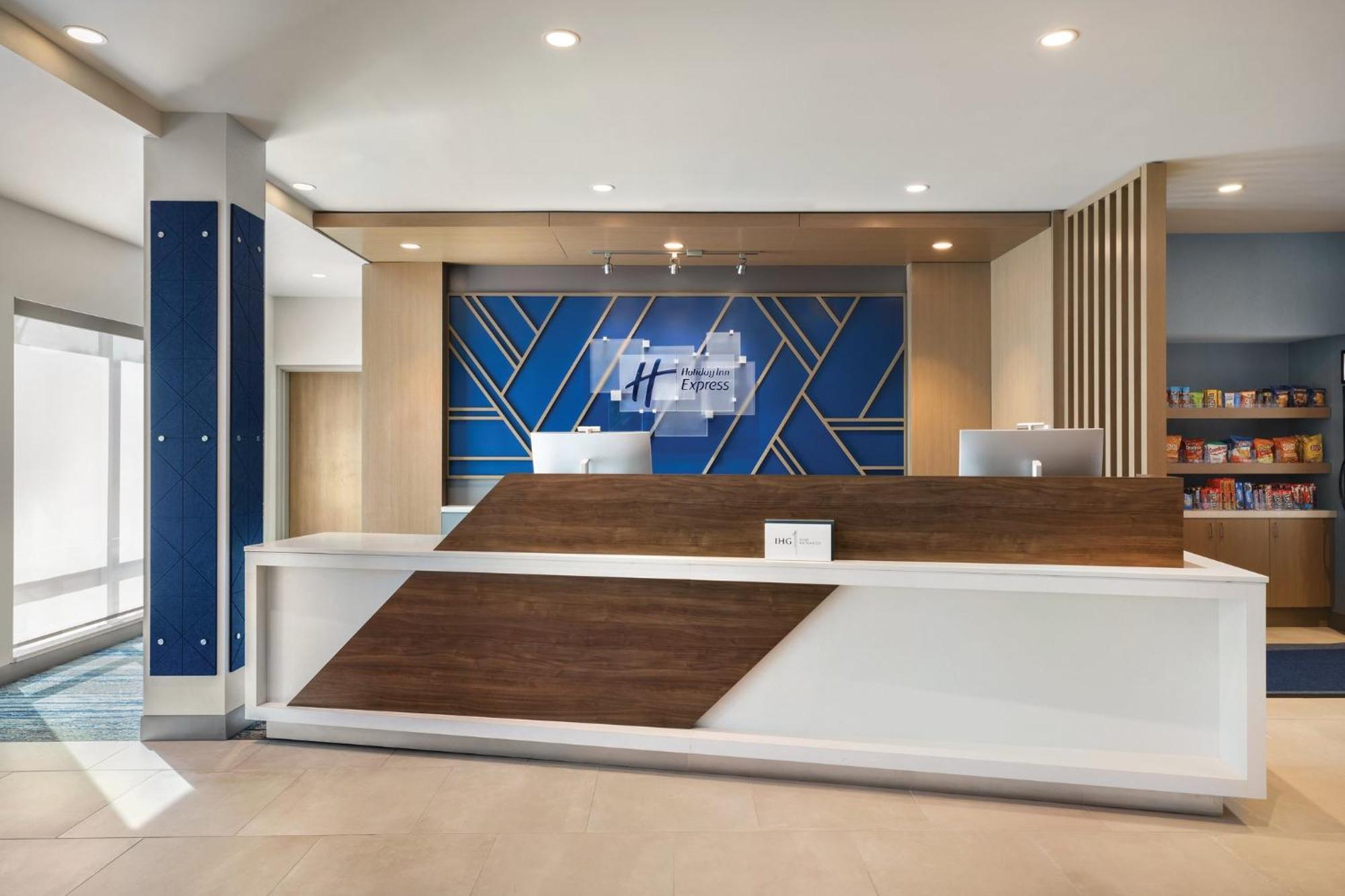 Holiday Inn Express Cape Canaveral By Ihg Bagian luar foto
