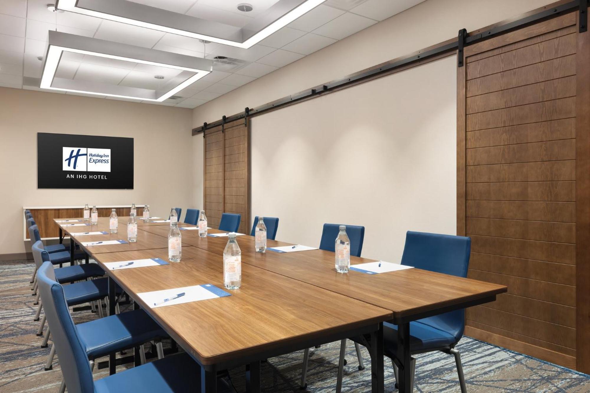 Holiday Inn Express Cape Canaveral By Ihg Bagian luar foto